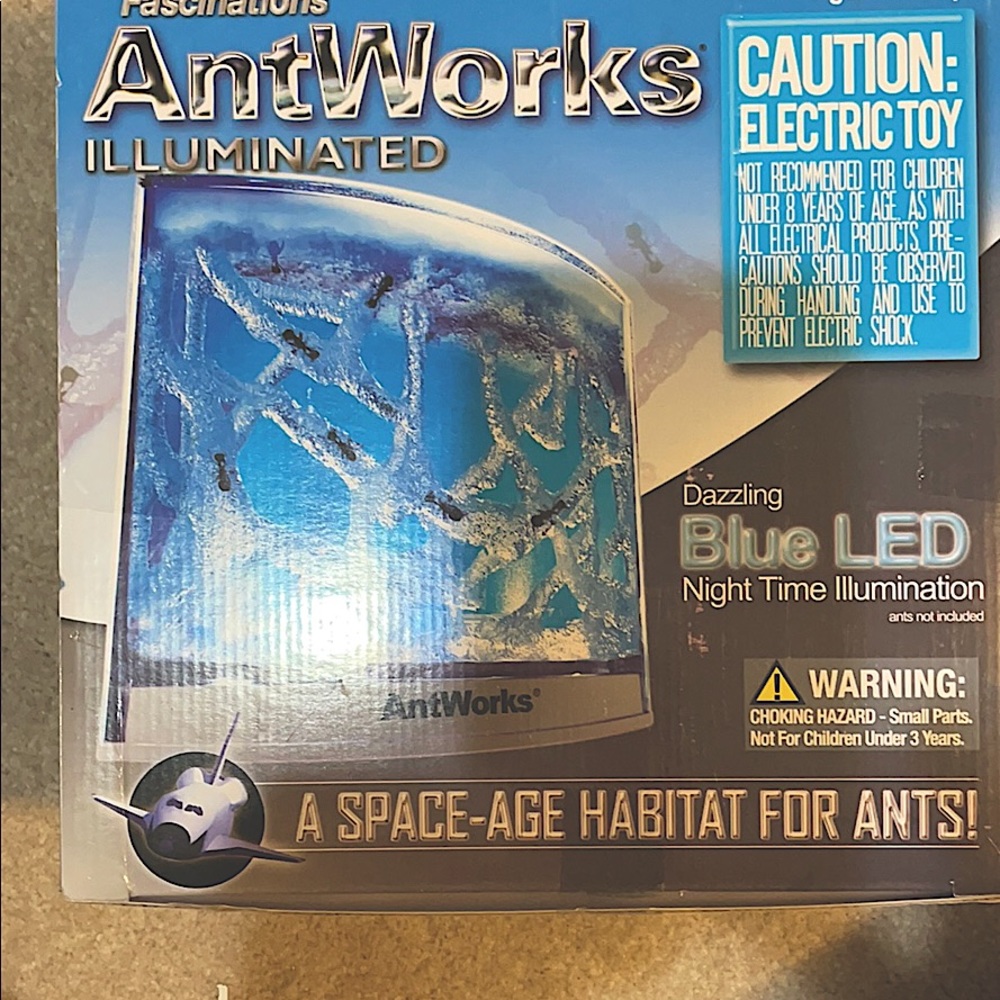 STEM Toy Antworks Illuminated Habitat for Ants